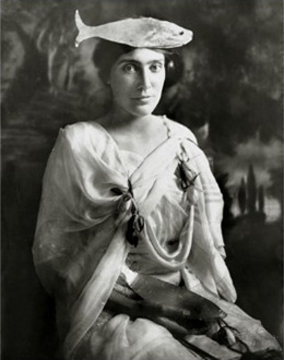 A pesking hat worn by undergraduate Elizabeth Fortescue-Montgomery, circa 1911.