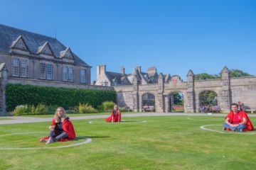 St Andrews top for student experience
