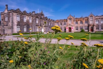 St Andrews climbs global rankings